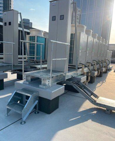 ビル屋上の空調設備工事